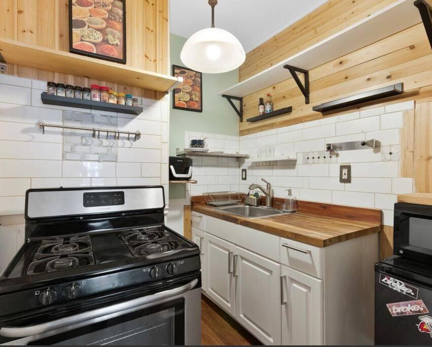 Beautiful Studio Apartment In Historic House New Haven Exterior photo